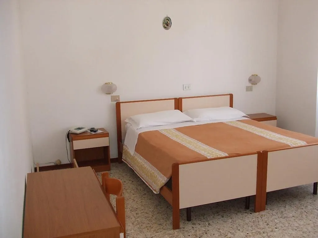 Albergo La Primula Chianciano Terme 3*,  Italia